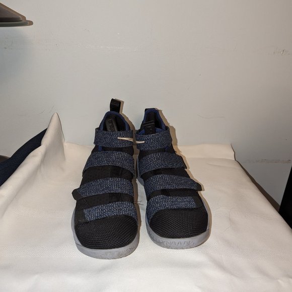 Nike Lebron Zoom Soldier 11 Glacier Grey - Picture 3 of 6